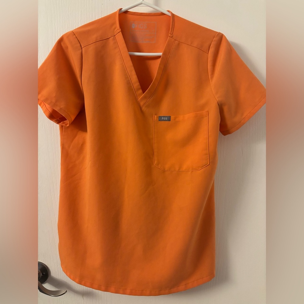 Figs V-Neck Scrub Top in light Orange